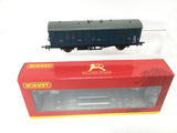 Hornby R4467 OO Gauge BR Blue Maunsell Van S751