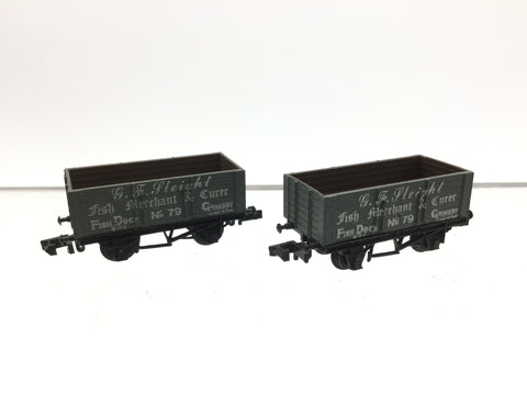 Graham Farish 2122 N Gauge 6 Plank Wagon Sleight x2