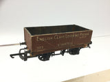 Peco R60/1C OO Gauge 5 Plank Wagon English Clays Lovering Pochin (L1)