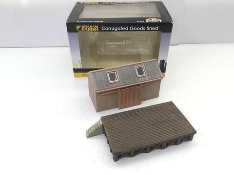 Graham Farish 42-006 N Gauge Corrugated Goods Shed