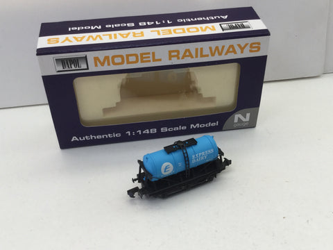 Dapol NB-053 N Gauge 6 Wheel Milk Tank Wagon Express Dairy