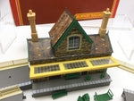 Hornby R534 OO Gauge Country Station