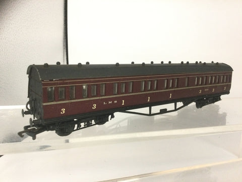Dapol E28 OO Gauge 57' LMS Suburban Coach 19191