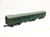 Graham Farish 370-225 N Gauge BR Green Mk1 Corr 2nd Coach S24309