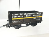 Mainline 37406 OO Gauge 7 Plank Wagon Patent Nut & Bolt Co