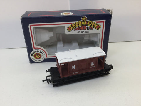 Bachmann 33-351 OO Gauge 16' 20t Brake Van N E Brown