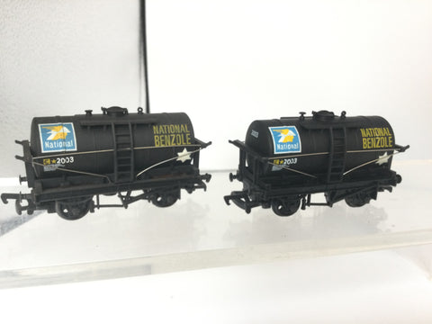 Mainline 37-146 OO Gauge Tank Wagon National Benzole x2