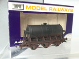 Dapol/Signal Box SBB3 OO Gauge 6 Wheel Milk Tanker Unigate (Weathered)