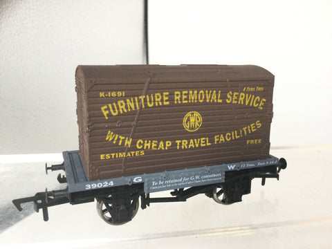 Dapol 4F-037-003 OO Gauge GWR Conflat Wagon & Container
