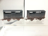 Dapol 4F-020-024 OO Gauge GWR Cattle Wagon Twin Pack 13821/13826 Weathered