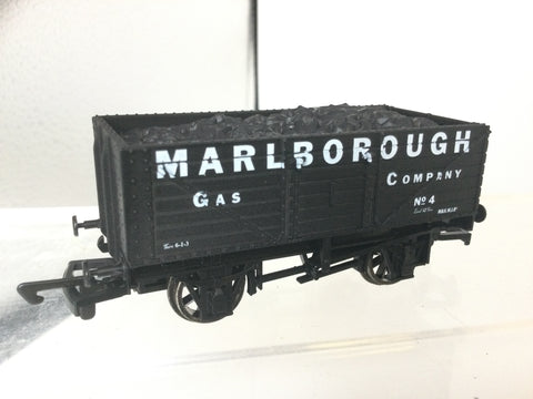Dapol B362 OO Gauge 7 Plank Wagon  Marlborough Gas Company