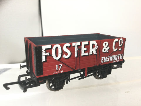 Hornby R6601 OO Gauge 7 Plank Wagon Foster & Co