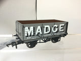 Hornby R6952 OO Gauge Madge, 7 Plank Wagon, No. 62 - Era 2/3