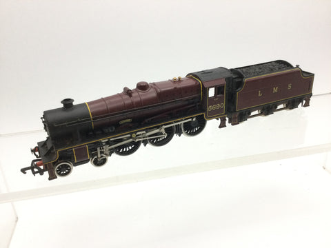 Mainline 37-061 OO Gauge LMS Maroon Jubilee 5XP 5690 Leander