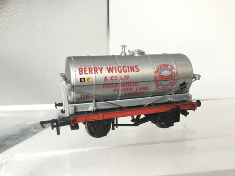 Bachmann 33-502B OO Gauge 14t Tank Wagon Berry Wiggins Silver