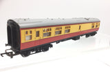 Hornby R628 OO Gauge BR Red/Cream Mk1 Buffet Car 1805