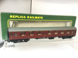 Replica 12136 OO Gauge BR Maroon Mk1 First Open Coach SC3102