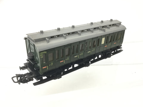 Marklin 330/1 HO Gauge 2nd Class Compartment Coach