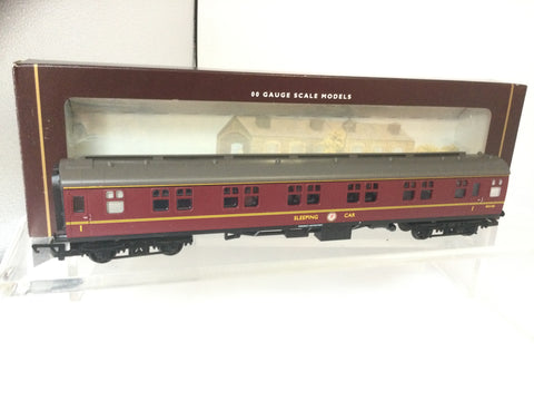 Hornby R433 OO Gauge BR Maroon Mk1 Sleeping Coach W2105