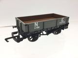 Hornby R3671 OO Gauge NE 3 Plank Wagon 722418
