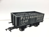 Dapol/Robbie's Rolling Stock OO Gauge 7 Plank Wagon Peterborough Co-op