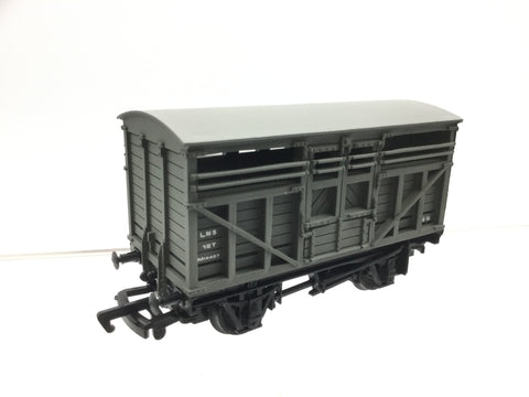 Bachmann 33-652A OO Gauge Cattle Wagon LMS Grey