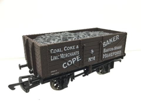 Dapol/Hereford OO Gauge 7 Plank Wagon Cope & Baker, Hereford