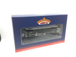 Bachmann 38-918 OO Gauge SE&CR 25T 'Dance Hall' Brake Van BR Departmental Olive Green