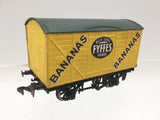 Peco R72F OO Gauge Fyffes Bananas Box Van