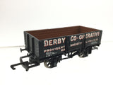 Hornby R6199 OO Gauge 5 Plank Wagon Derby Co-operative 62