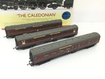 Hornby R2306 OO Gauge 'Caledonian' Train Pack Coaches and Certificate