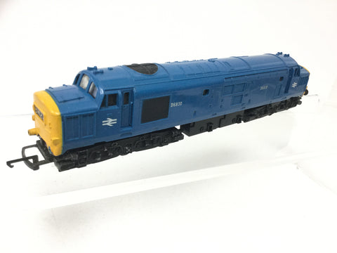 Hornby R751 OO Gauge BR Electric Blue Class 37 D6830