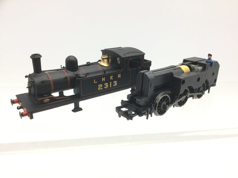 Bachmann 31-054 OO Gauge LNER Black Class J72 2313 (NEEDS ATTN)