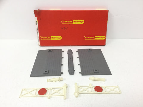 Hornby R629 OO Gauge Single Track Level Crossing