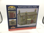 Bachmann 44-0155 OO Gauge Scenecraft North Eastern Railway Station