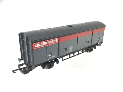 Hornby R6349 OO Gauge BR Railfreight VDA Van 200650