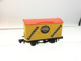 Peco NR-P140 N Gauge Vent Van Fyffes Bananas