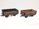 Peco R60/1S OO Gauge 5 Plank Wagon Sussex Brick x2