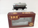 Airfix 54345 OO Gauge 20t Tank Wagon Esso