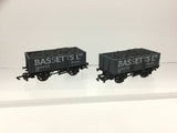 Dapol B155 OO Gauge 5 Plank Wagon Bassetts x2
