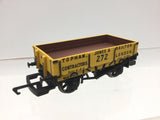 Hornby R6600 OO Gauge 3 Plank Wagon Topham, Jones & Railton