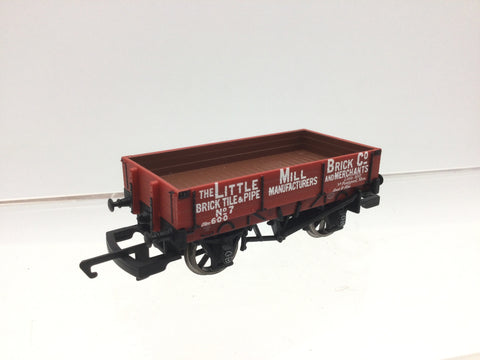 Hornby R6490 OO Gauge 3 Plank Wagon Little Mill Brick Co