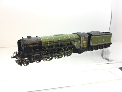 Graham Farish 372-385 N Gauge LNER Apple Green A2 Class 525 AH Peppercorn