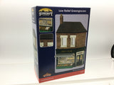 Bachmann 44-253 OO Gauge Scenecraft Low Relief Greengrocers