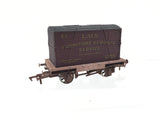 Dapol 4F-037-010 OO Gauge LMS Conflat Wagon w Container (Weathered)