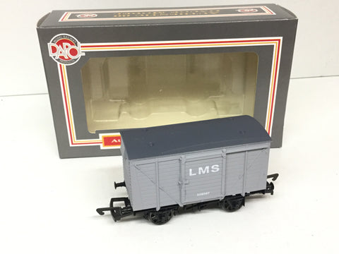 Dapol B382 OO Gauge LMS Vent Van Grey 508587