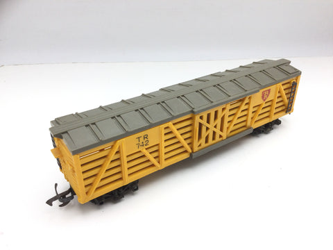 Triang R126 OO Gauge Transcontinental Stock Car TR742