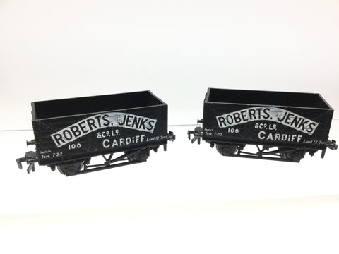 Trix/Liliput 1373 OO Gauge 7 Plank Wagon Roberts Jenks x2