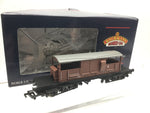 Bachmann 33-825A OO Gauge BR Queen Mary Brake Van S56302