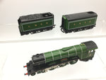 Hornby OO Gauge LNER Green Twin Tender Flying Scotsman (Limited Edition)